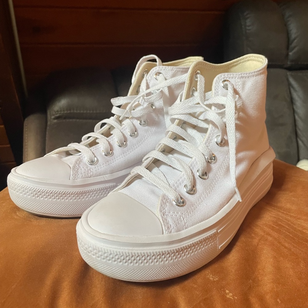 WOMEN'S CONVERSE CHUCK TAYLOR ALL STAR MOVE LIFT HI PLATFORM SNEAKERS